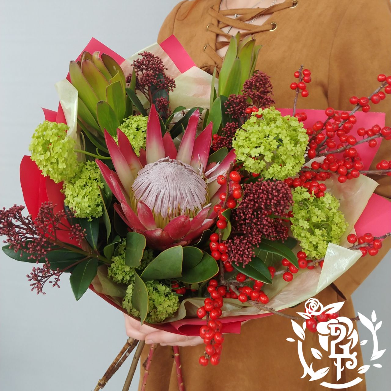 Букет Экзотический Протея, вибурнум, леукадендрон - Доставка свежих цветов  в Абакане